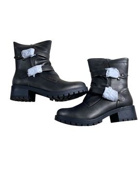 GLOBAL WIN BOOT silver Brand New size 9